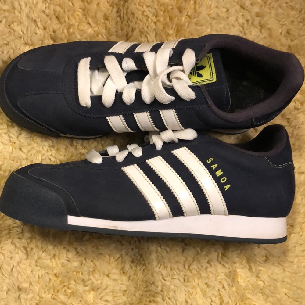 Suede Samoas - Picture 2 of 3